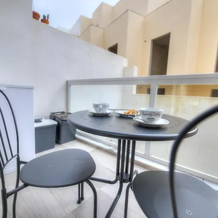 Modern And Bright 2bedroom With Terrace Sard1-1 شقة سانت جوليان