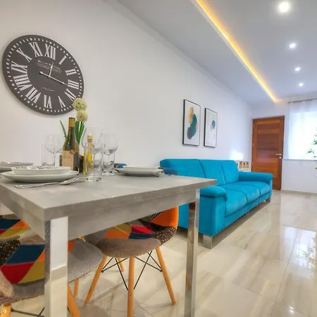 Modern Apartment With Terrace Sard1-1