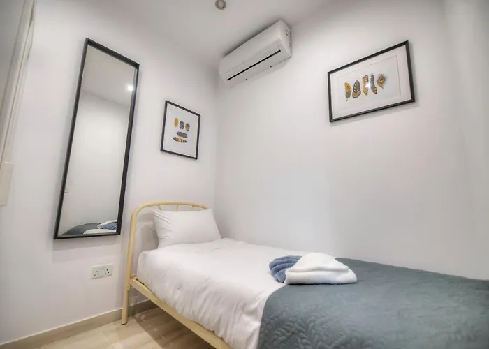 Apartment Modern And Bright 2bedroom With Terrace Sard1-1