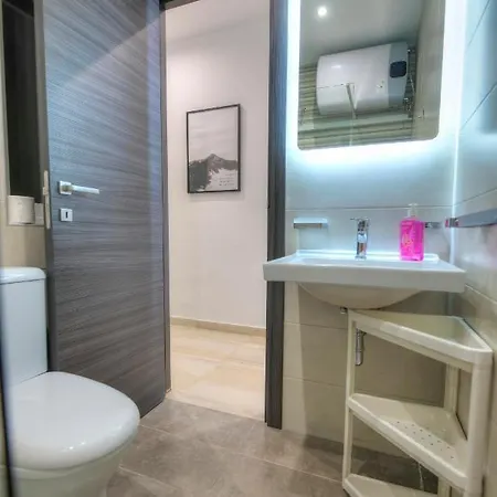 Appartement Modern And Bright 2bedroom With Terrace Sard1-1 San Ġiljan